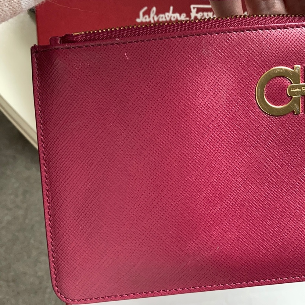 Salvatore Ferragamo berry pink wristlet - Picture 10 of 13